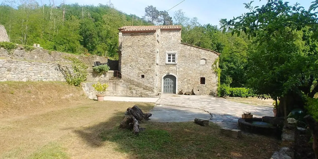 Casa de Férias Casavacanze Ex Muli Loft Tiglio Vila Castelnuovo di Magra